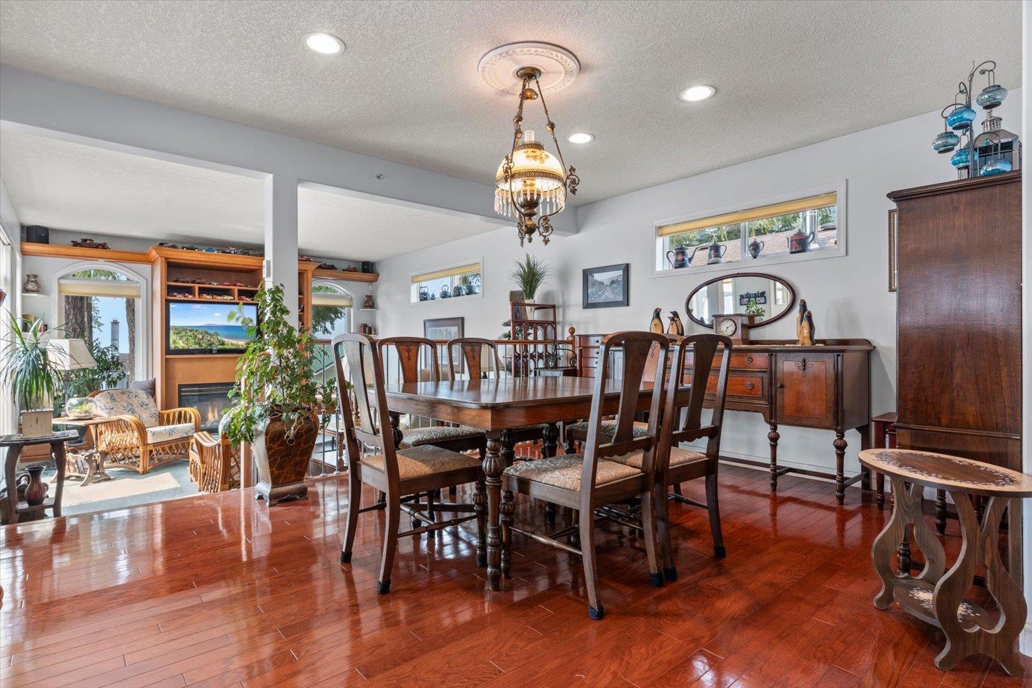 267 First Avenue, Cultus Lake North, Cultus Lake, British Columbia  V2R 4Z4 - Photo 10 - R3151928