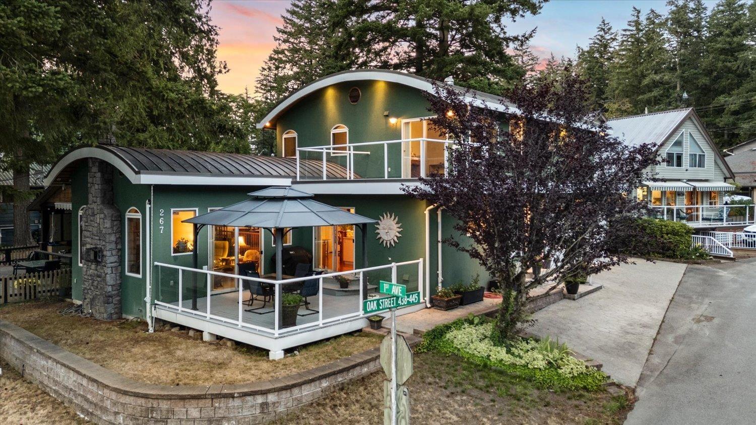 267 First Avenue, Cultus Lake North, Cultus Lake, British Columbia  V2R 4Z4 - Photo 2 - R3151928