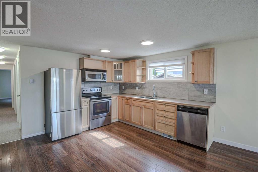 485, 3223 83 Street NW, Calgary, Alberta  T3B 5P4 - Photo 4 - A2317375