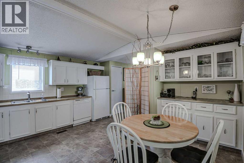 221, 99 Arbour Lake Road NW, Calgary, Alberta  T3G 4E4 - Photo 6 - A2317381