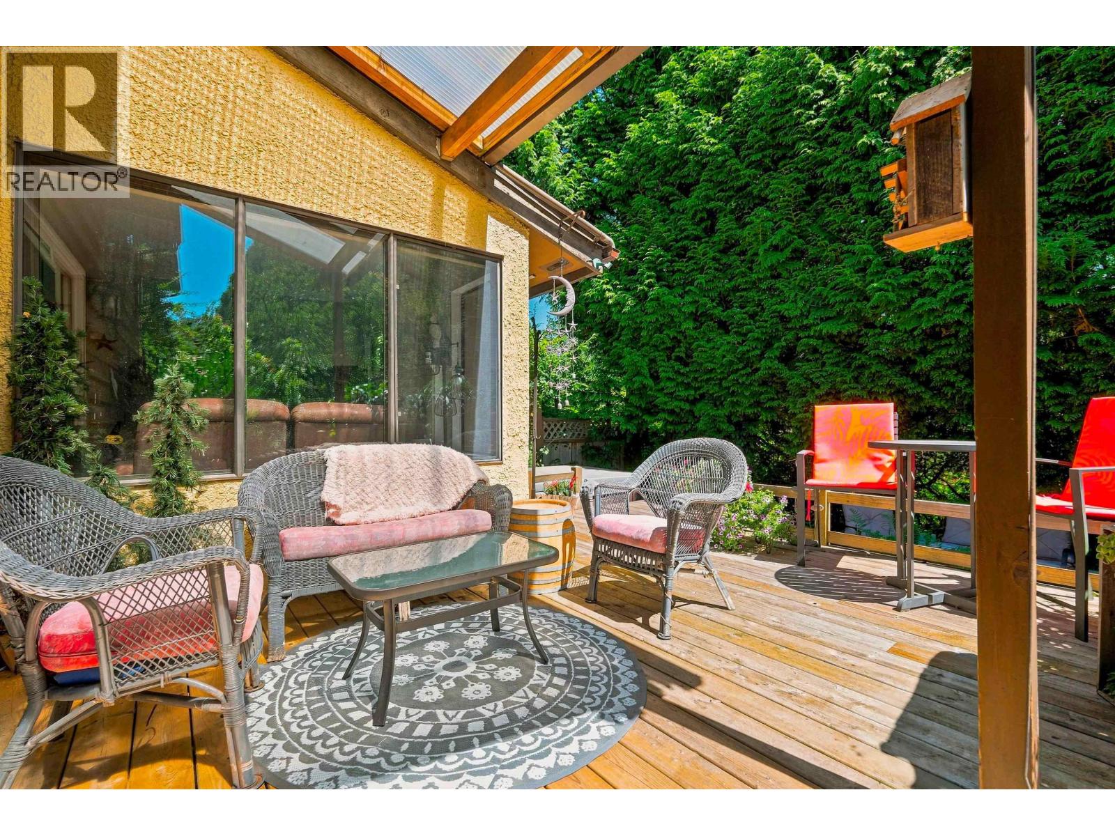4698 Garden Grove Drive, Burnaby, British Columbia  V5G 3V3 - Photo 12 - R3152895