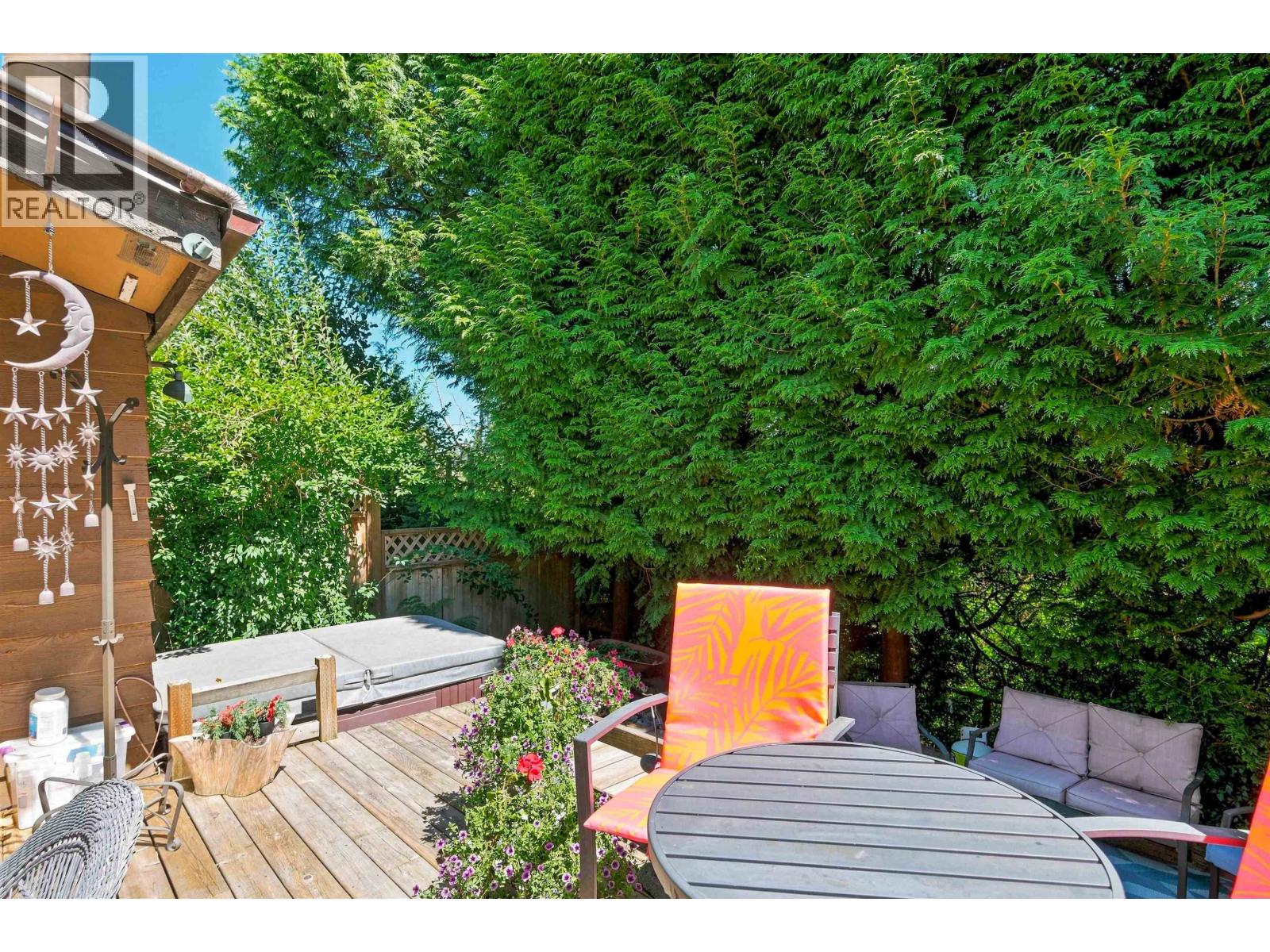 4698 Garden Grove Drive, Burnaby, British Columbia  V5G 3V3 - Photo 13 - R3152895