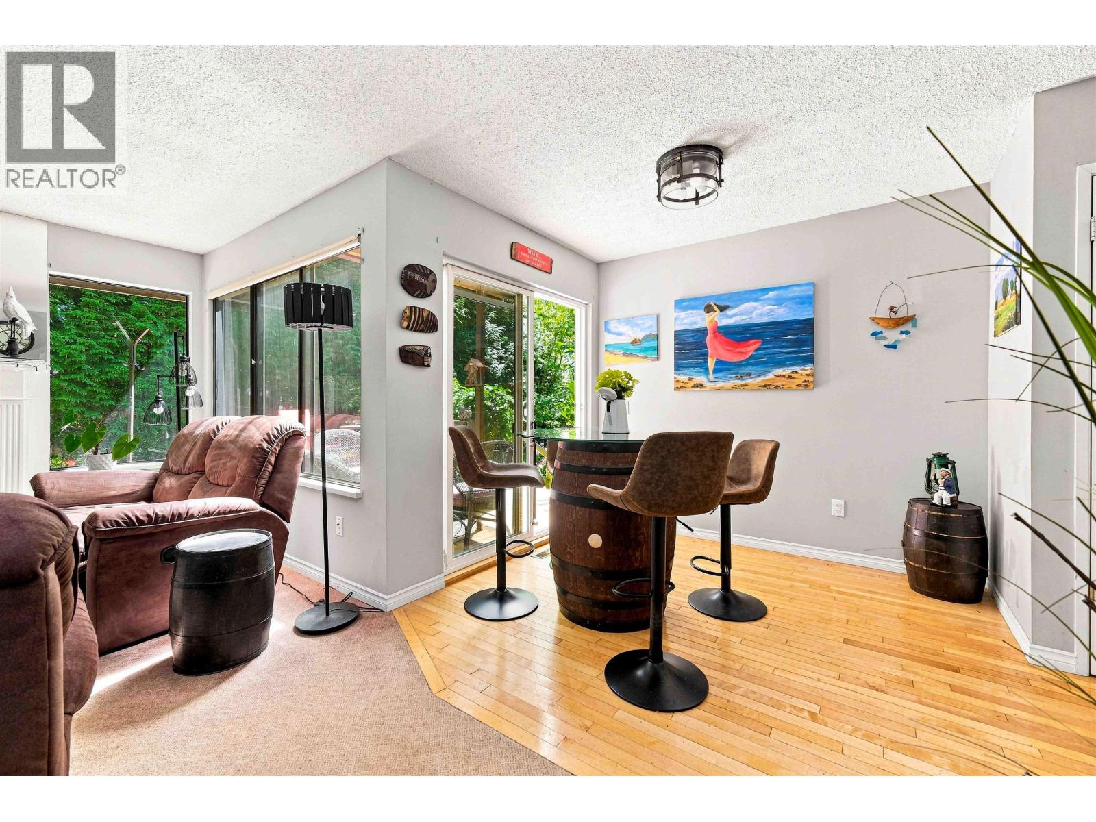 4698 Garden Grove Drive, Burnaby, British Columbia  V5G 3V3 - Photo 9 - R3152895