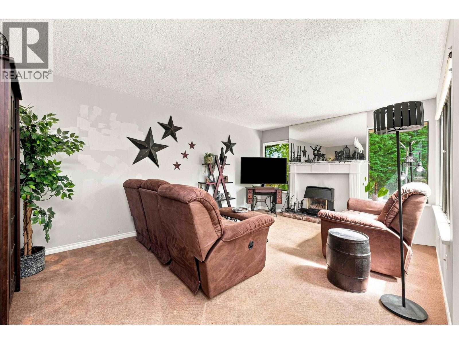 4698 Garden Grove Drive, Burnaby, British Columbia  V5G 3V3 - Photo 7 - R3152895