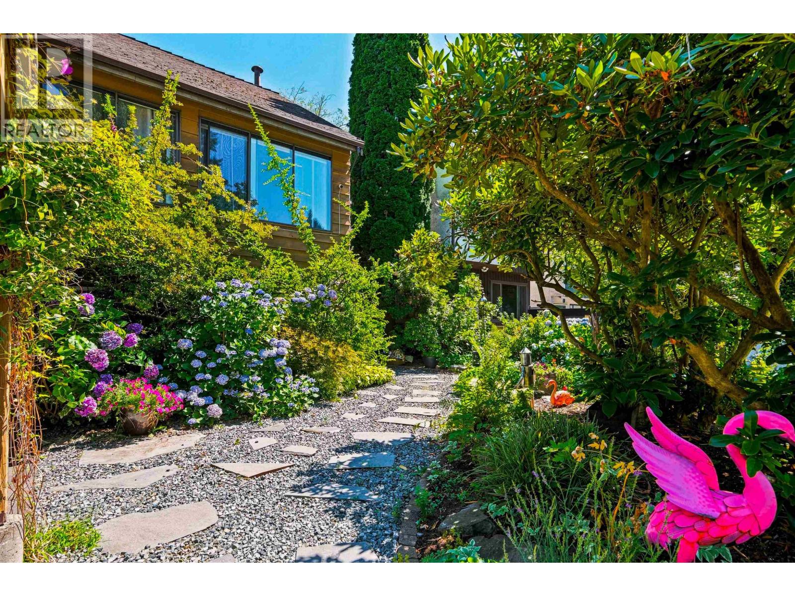 4698 Garden Grove Drive, Burnaby, British Columbia  V5G 3V3 - Photo 36 - R3152895