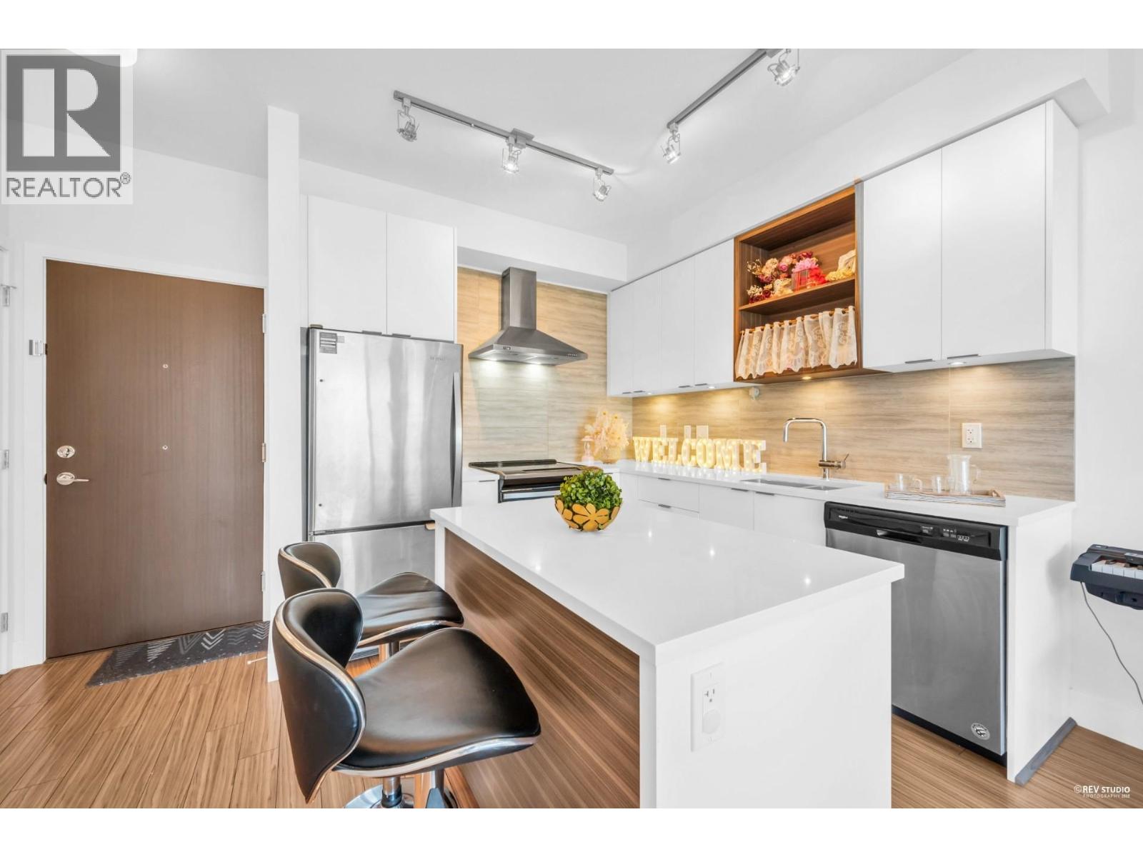 Ph13 5355 Lane Street, Burnaby, British Columbia  V5H 0H1 - Photo 2 - R3152871