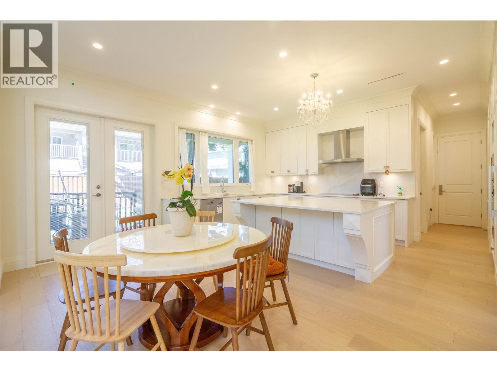 3907 Hertford Street, Burnaby, British Columbia V5G 2R5 - Photo 11 - R3153006
