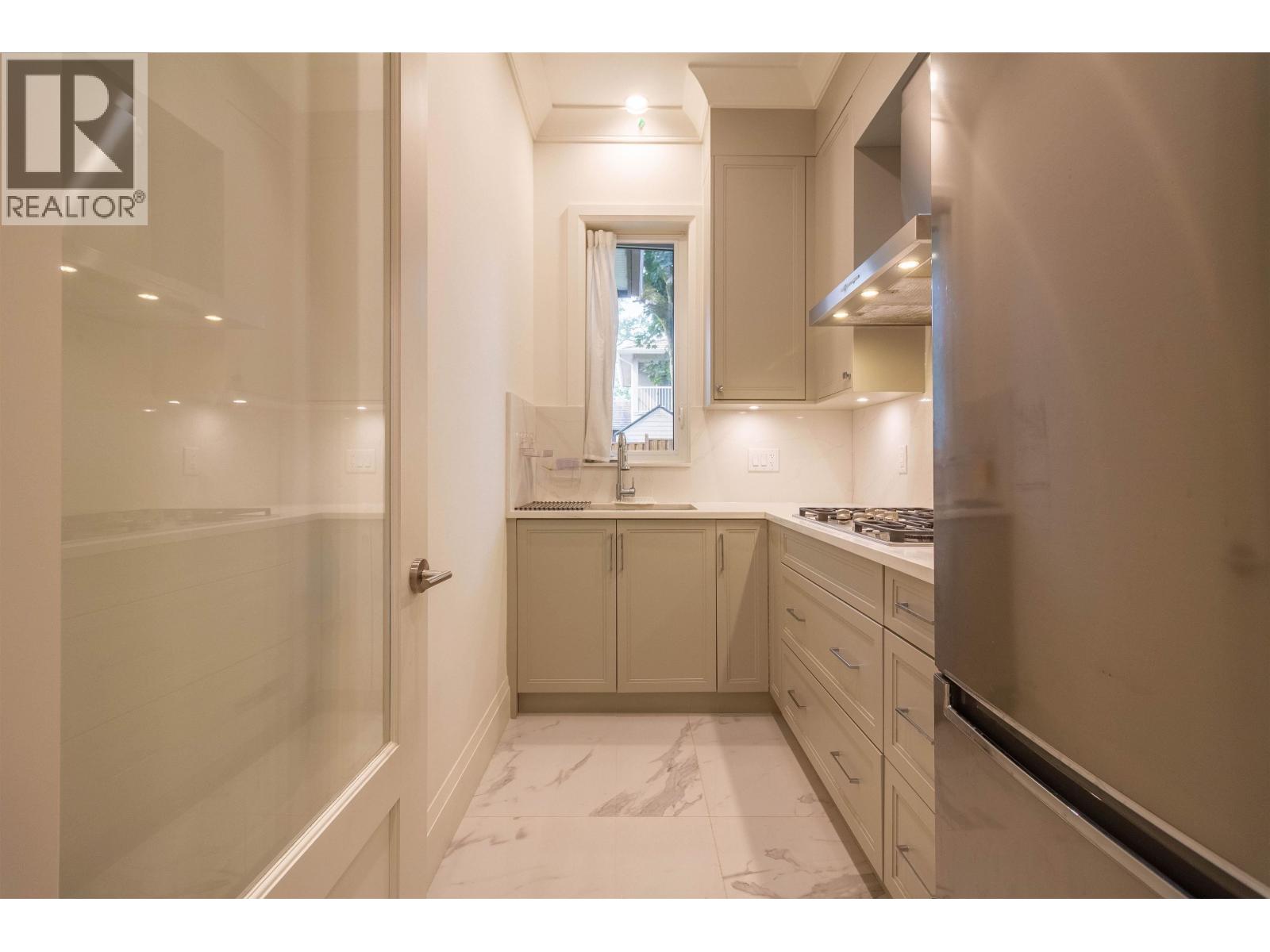 3907 Hertford Street, Burnaby, British Columbia V5G 2R5 - Photo 17 - R3153006