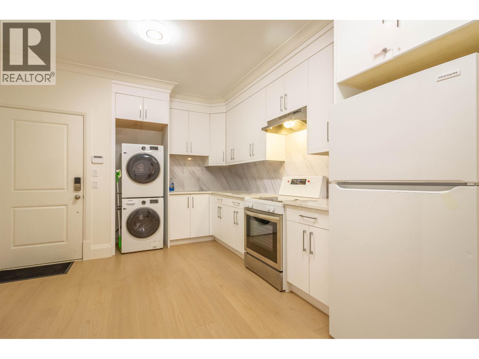 3907 Hertford Street, Burnaby, British Columbia V5G 2R5 - Photo 31 - R3153006