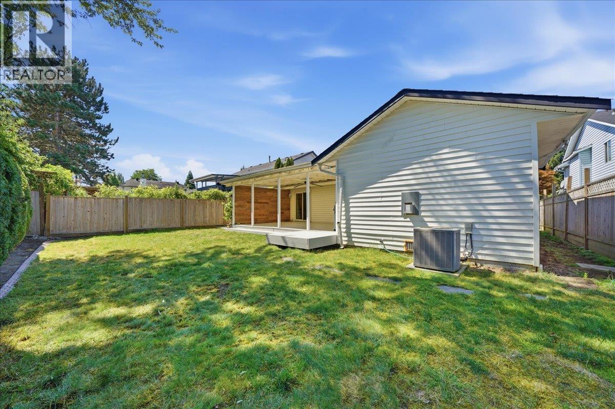 12110 Blossom Street, Maple Ridge, British Columbia V2X 9J9 - Photo 29 - R3153017