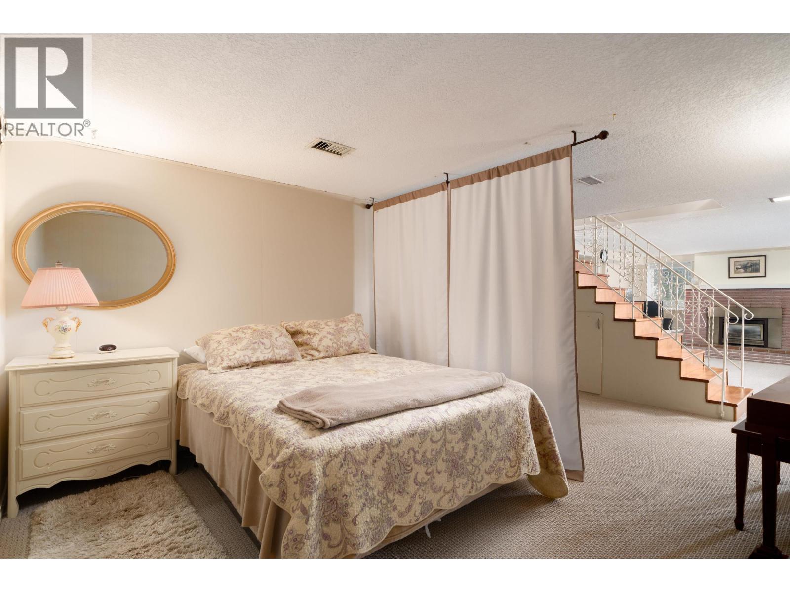 335 Churchill Avenue, New Westminster, British Columbia  V3L 4P5 - Photo 31 - R3153021