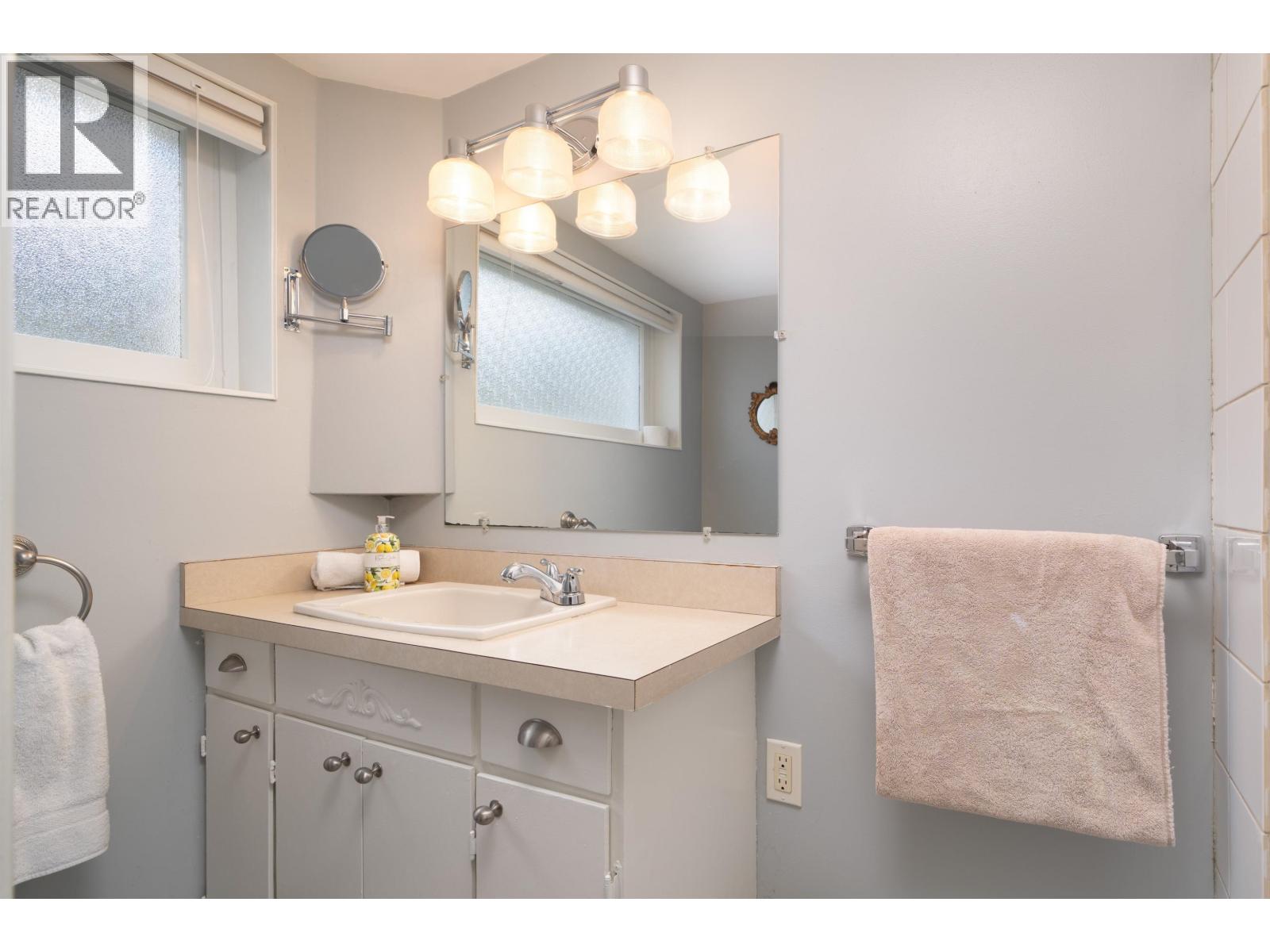 335 Churchill Avenue, New Westminster, British Columbia  V3L 4P5 - Photo 33 - R3153021