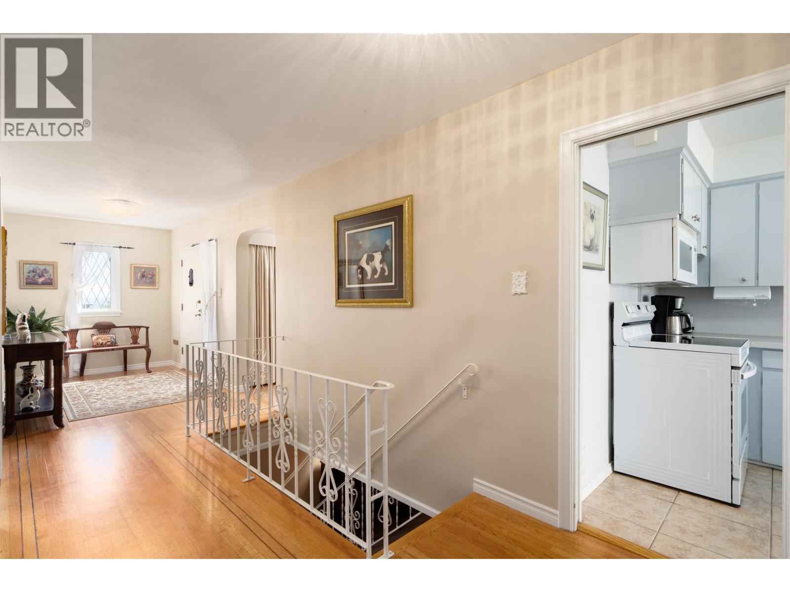 335 Churchill Avenue, New Westminster, British Columbia  V3L 4P5 - Photo 8 - R3153021