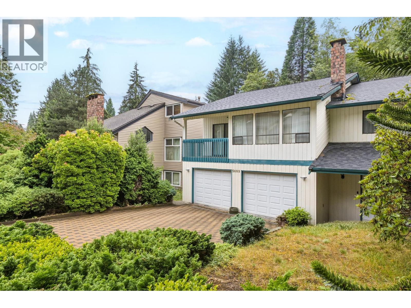 5609 WHITE PINE LANE, North Vancouver, British Columbia
