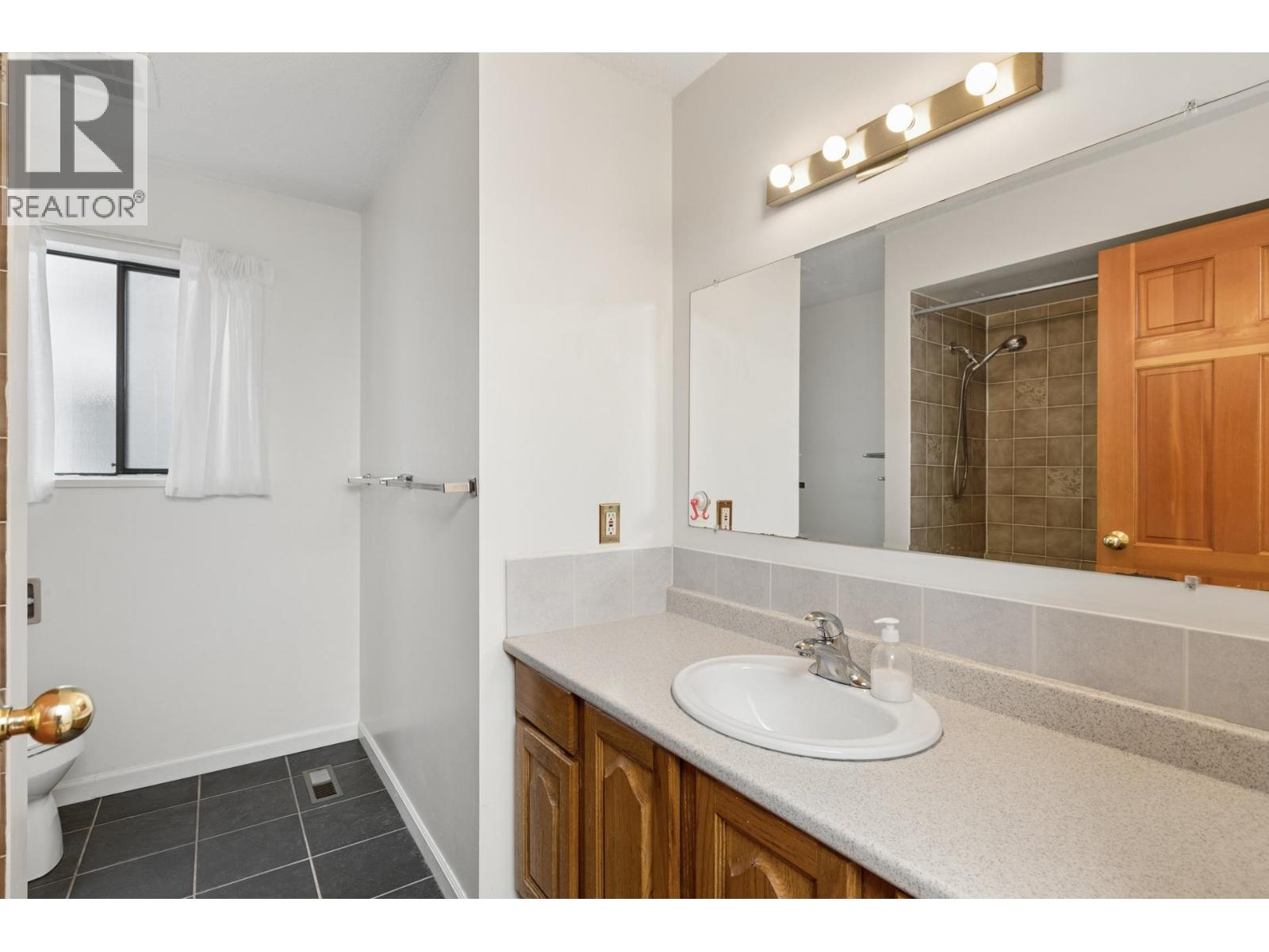 5609 White Pine Lane, North Vancouver, British Columbia V7R 4S1 - Photo 27 - R3153027