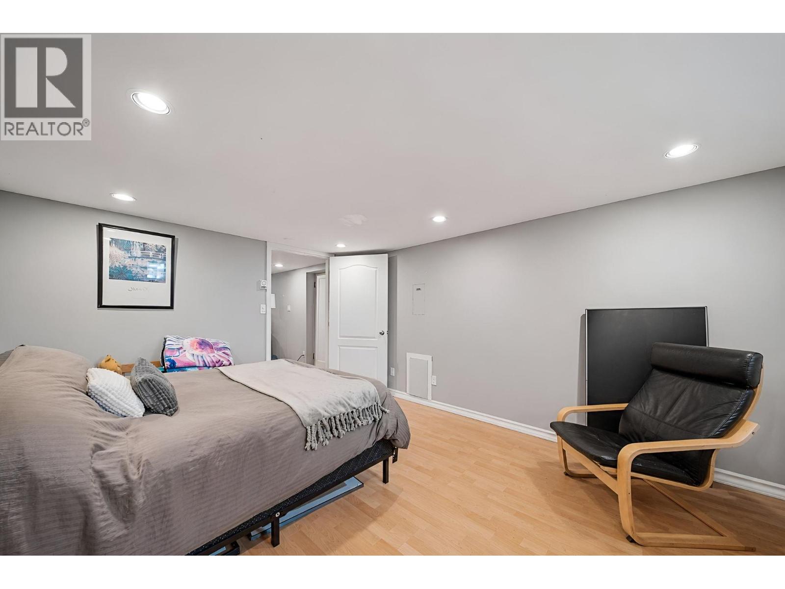 306 Ninth Avenue, New Westminster, British Columbia V3L 2A1 - Photo 19 - R3153050