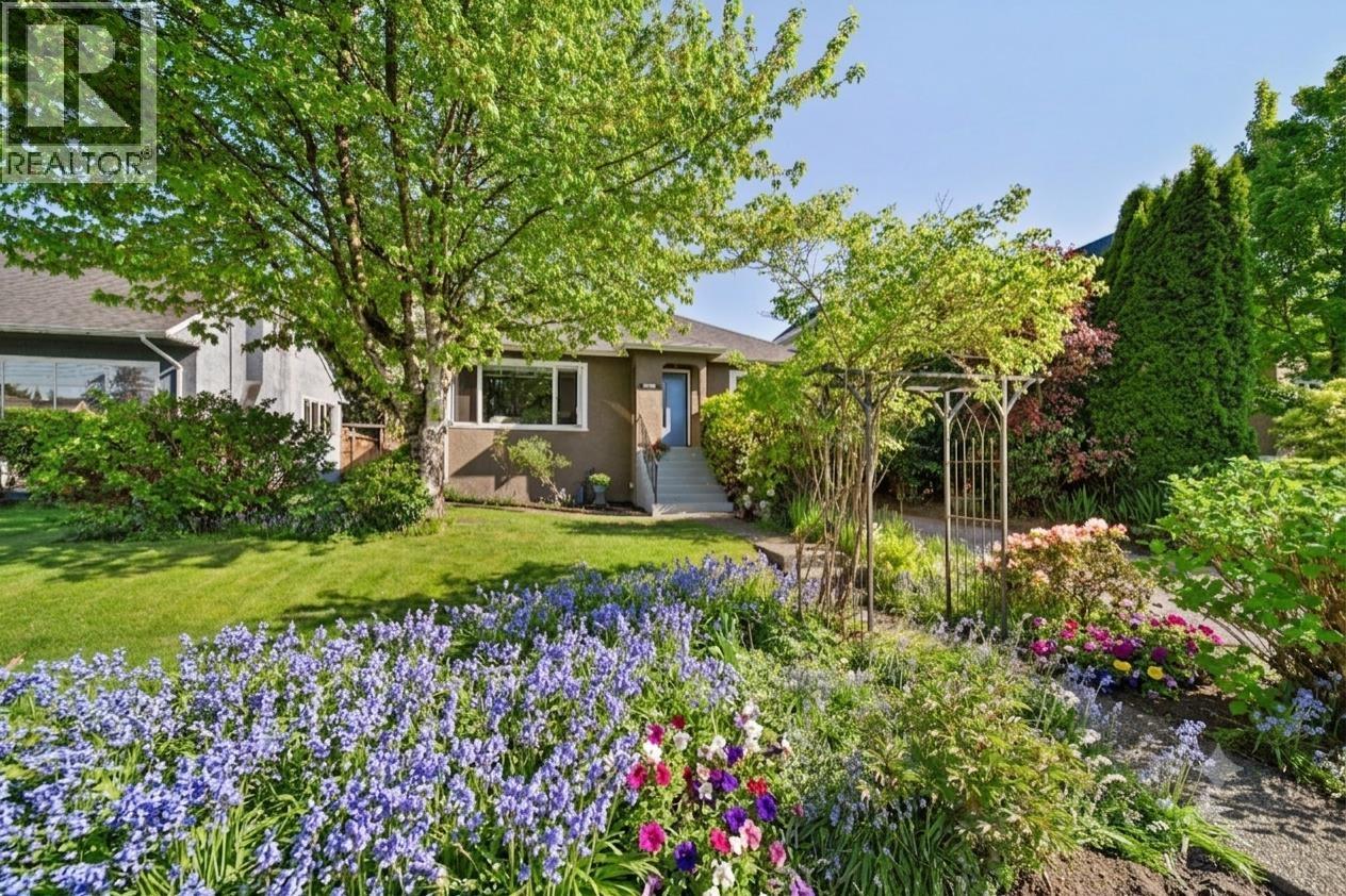 306 Ninth Avenue, New Westminster, British Columbia V3L 2A1 - Photo 31 - R3153050