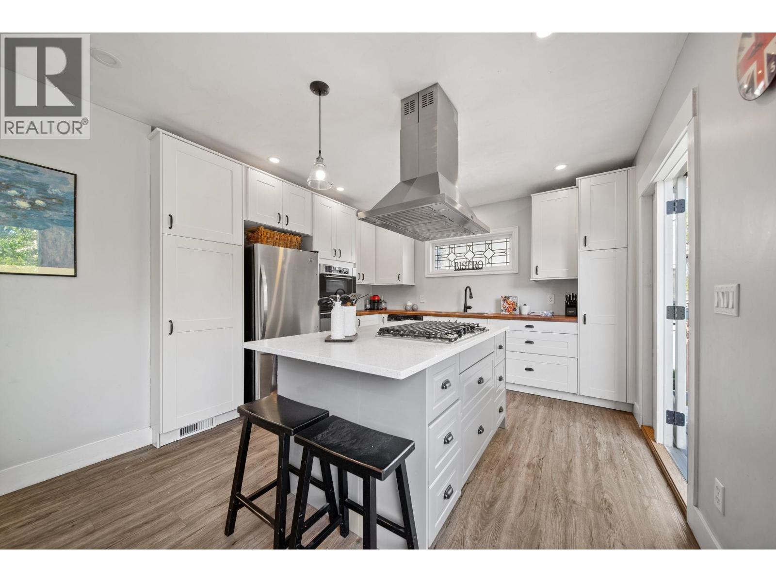 306 Ninth Avenue, New Westminster, British Columbia V3L 2A1 - Photo 7 - R3153050