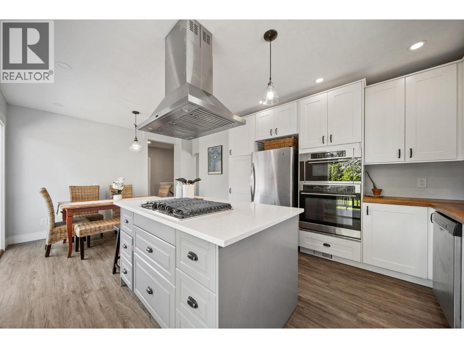 306 Ninth Avenue, New Westminster, British Columbia V3L 2A1 - Photo 9 - R3153050