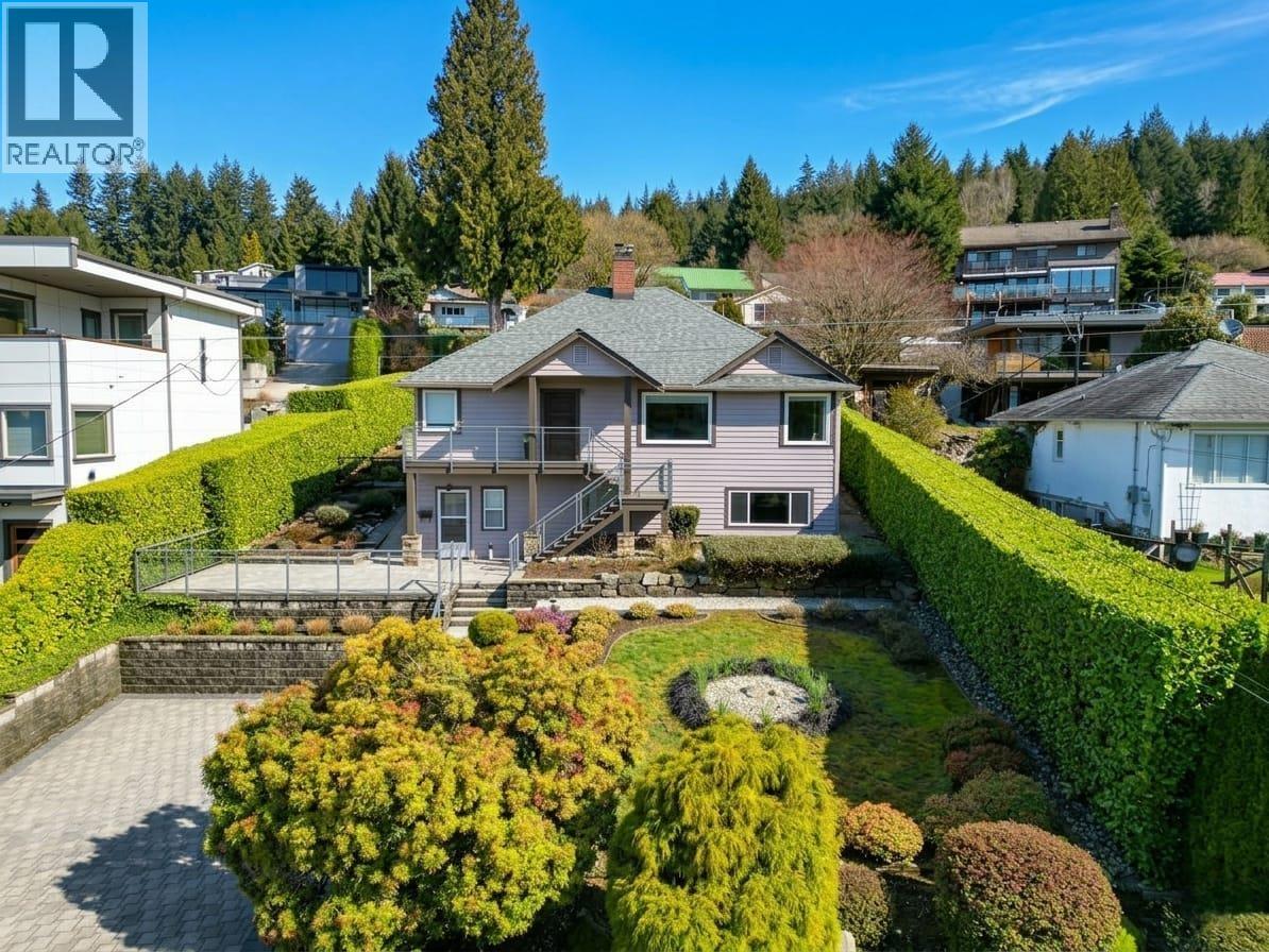 1227 Ioco Road, Port Moody, British Columbia V3H 2W9 - Photo 3 - R3153055
