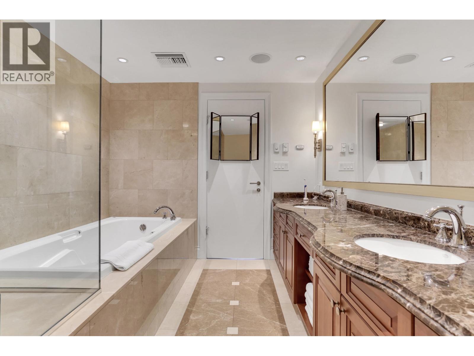 701 426 Beach Crescent, Vancouver, British Columbia  V6Z 3E9 - Photo 18 - R3153011