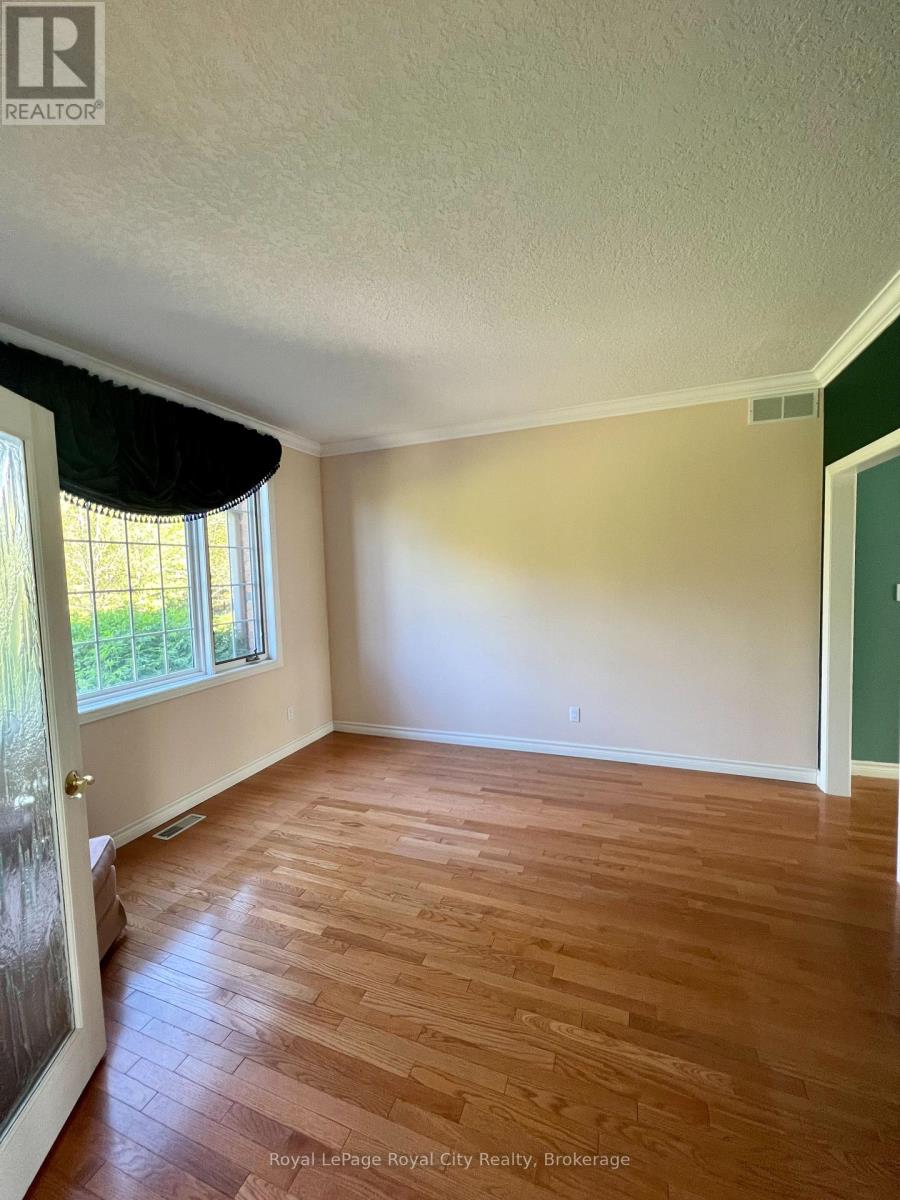 Main - 287 Clair Road E, Guelph, Ontario  N1L 1H1 - Photo 11 - X13642208