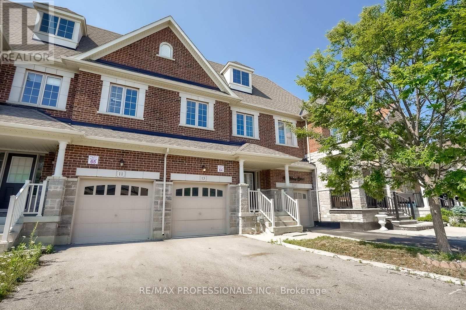 13 Yately Street, Brampton, Ontario  L7A 4R9 - Photo 2 - W13642168