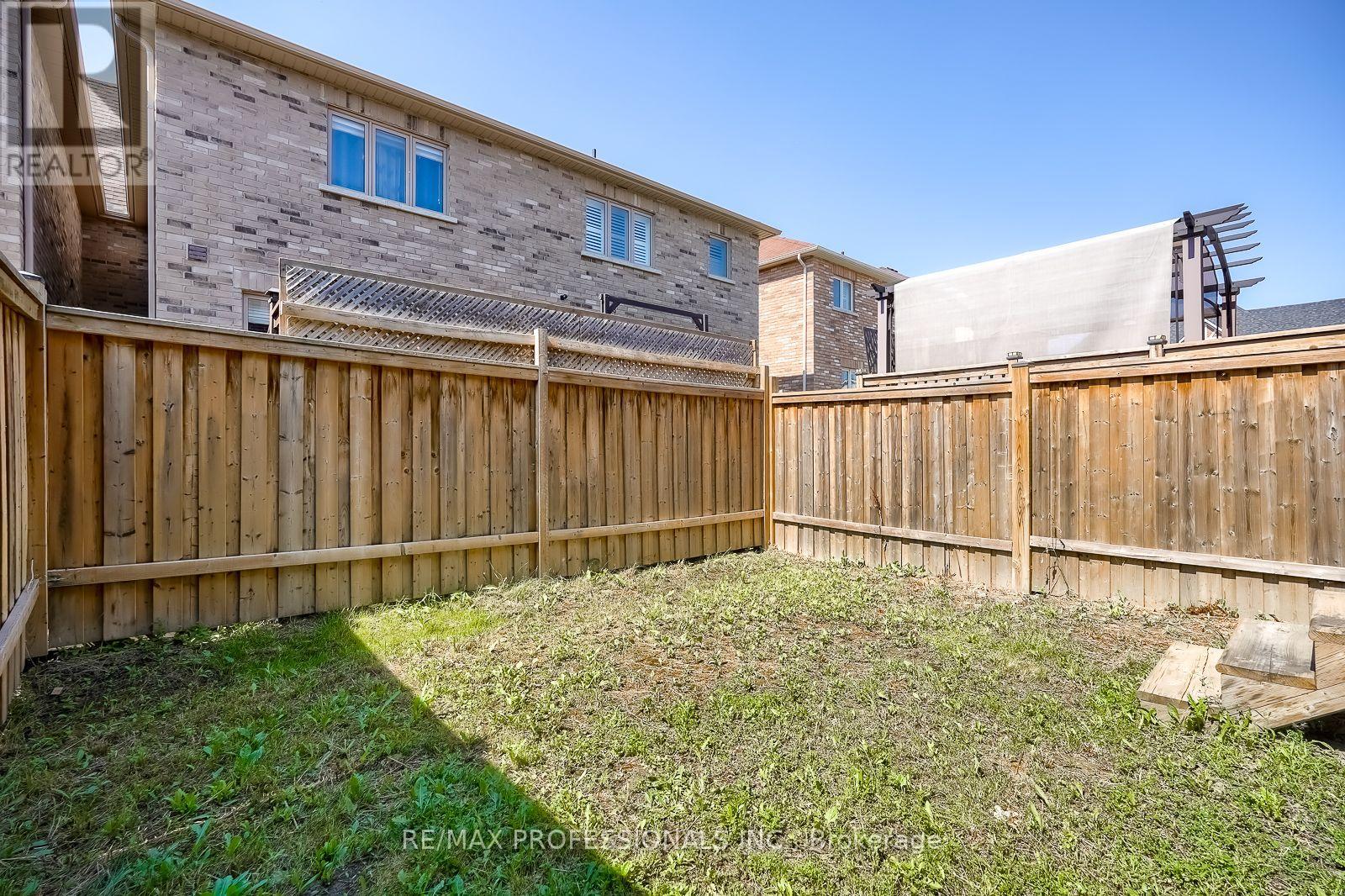 13 Yately Street, Brampton, Ontario  L7A 4R9 - Photo 31 - W13642168