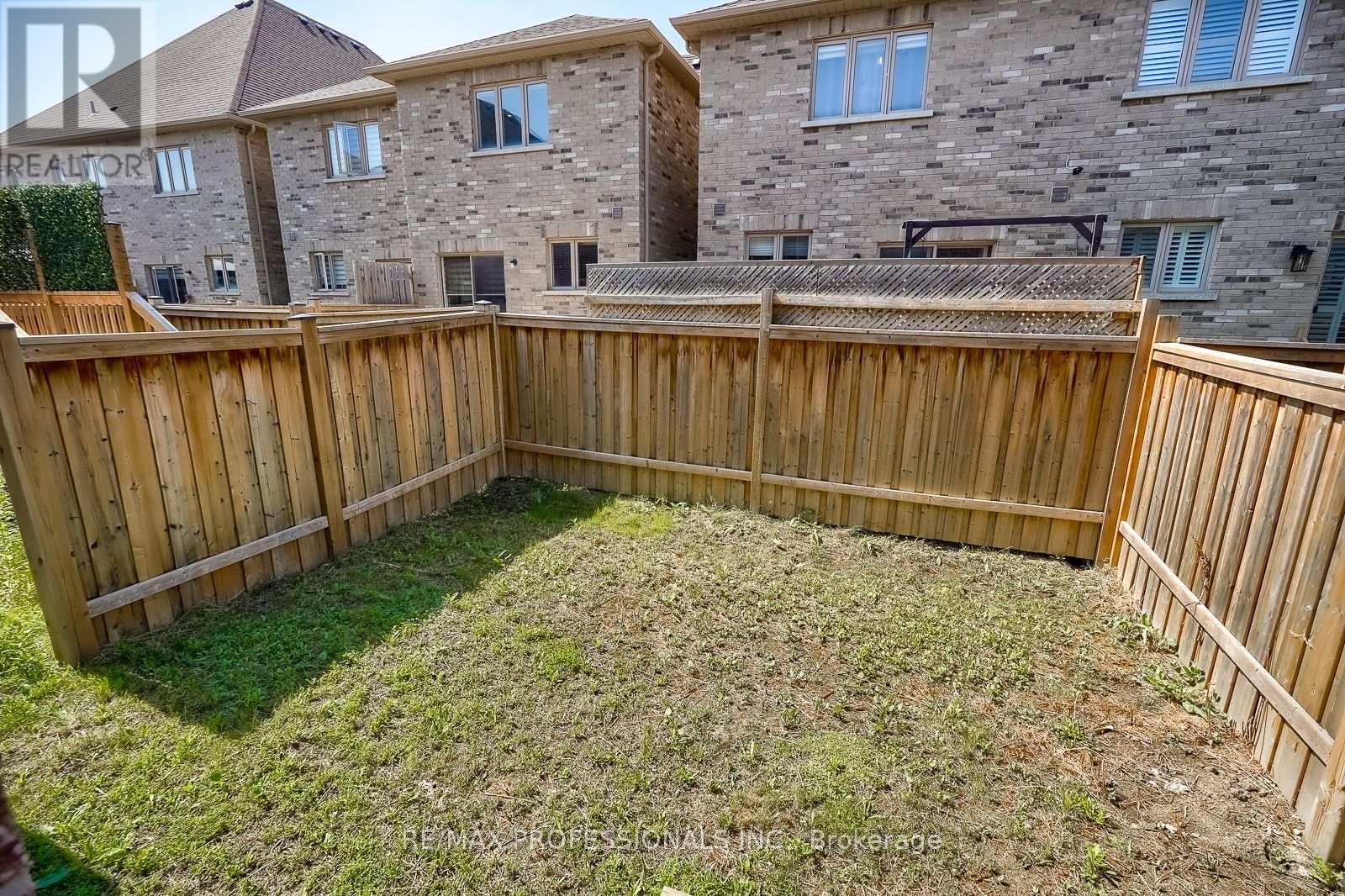 13 Yately Street, Brampton, Ontario  L7A 4R9 - Photo 32 - W13642168