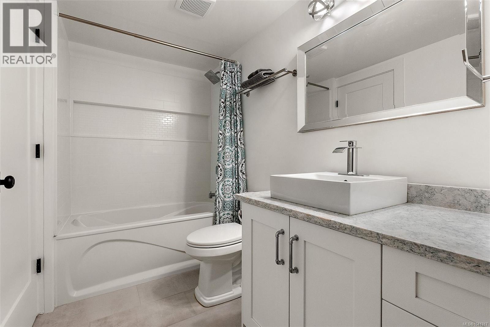 204 2286 Henry Ave, Sidney, British Columbia  V8L 2B2 - Photo 14 - 1041317