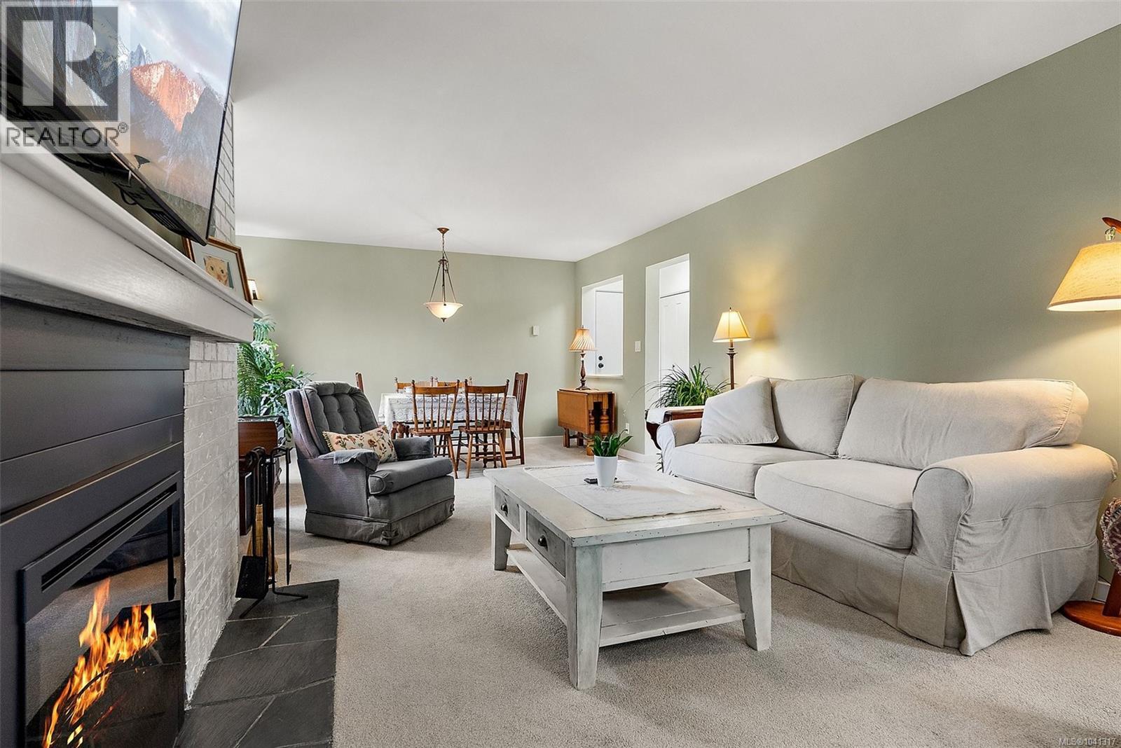 204 2286 Henry Ave, Sidney, British Columbia  V8L 2B2 - Photo 3 - 1041317