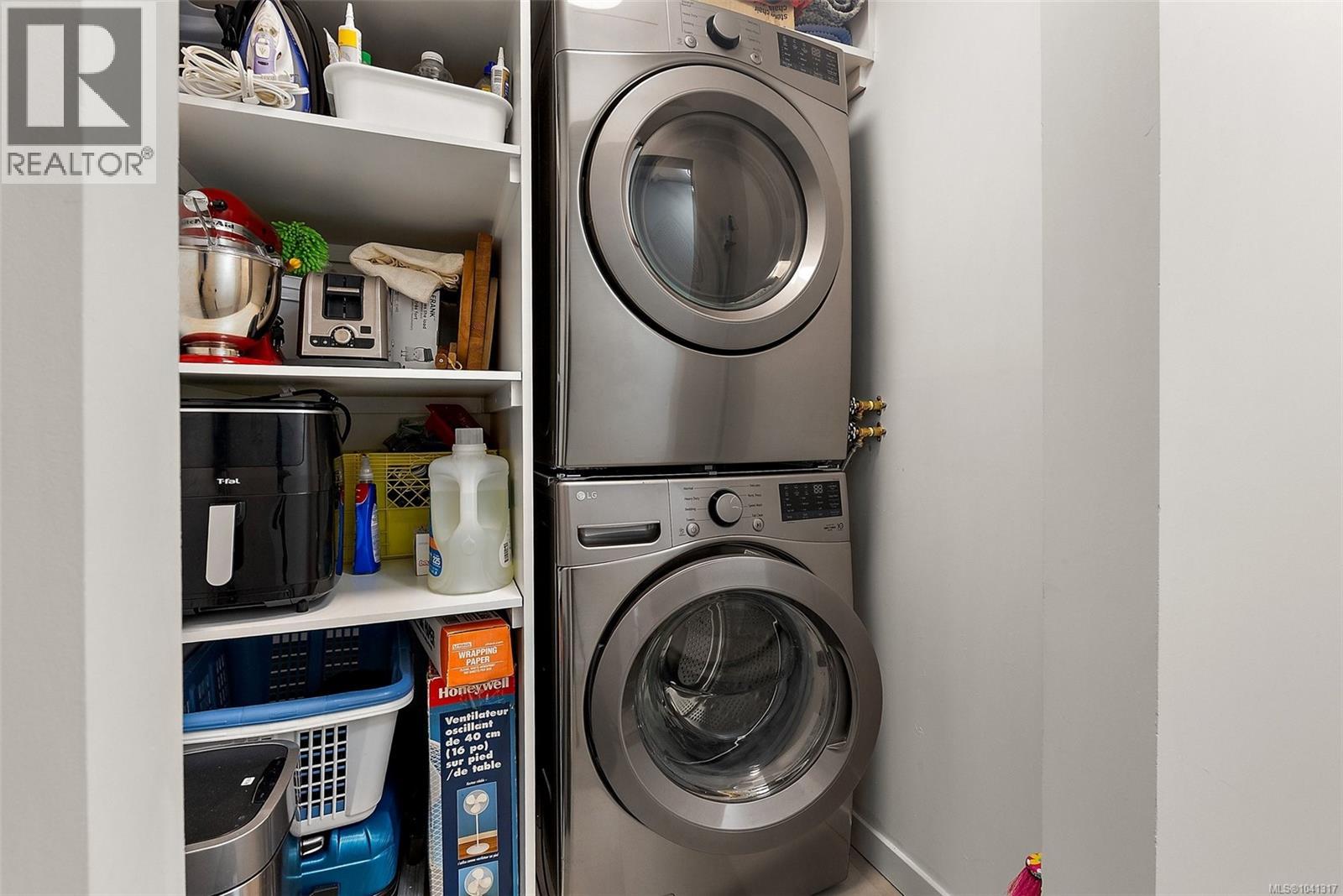204 2286 Henry Ave, Sidney, British Columbia  V8L 2B2 - Photo 11 - 1041317