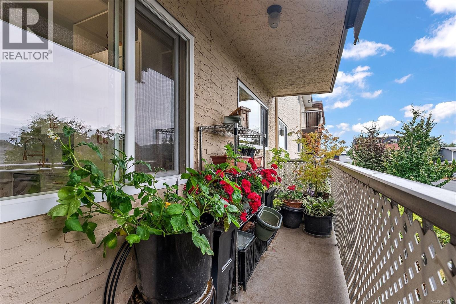 204 2286 Henry Ave, Sidney, British Columbia  V8L 2B2 - Photo 17 - 1041317