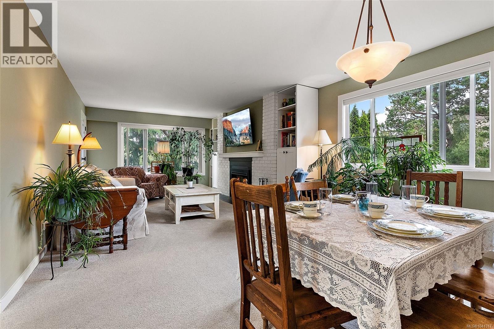 204 2286 Henry Ave, Sidney, British Columbia  V8L 2B2 - Photo 4 - 1041317