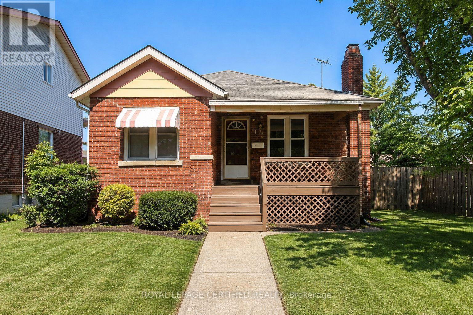 1184 JANETTE AVENUE, Windsor, Ontario