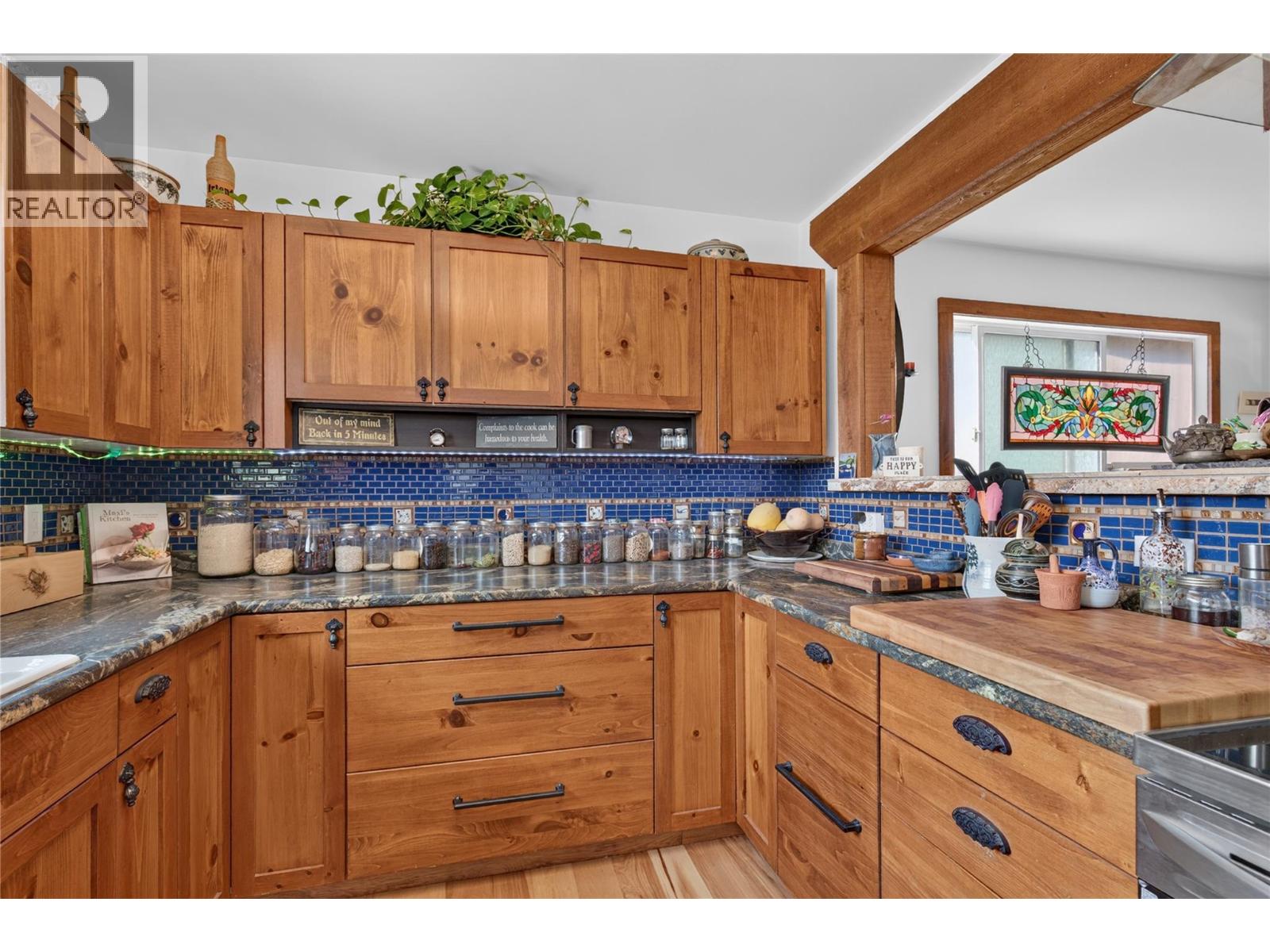 6415 Glendora Way, Coldstream, British Columbia  V1B 3G5 - Photo 30 - 10396752