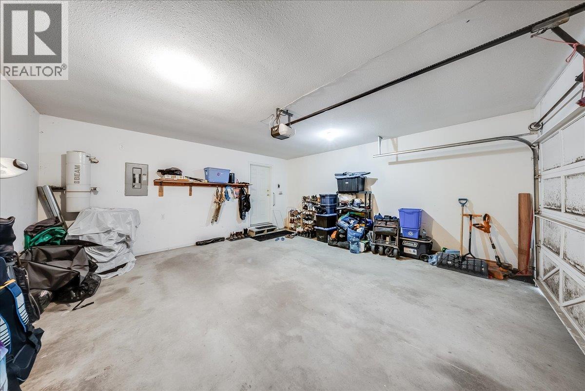 2507 Columbia Avenue, Castlegar, British Columbia  V1N 2X4 - Photo 33 - 10396809