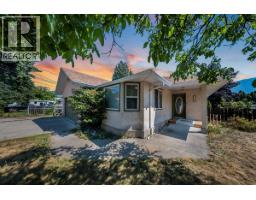 2507 COLUMBIA Avenue, Castlegar, British Columbia