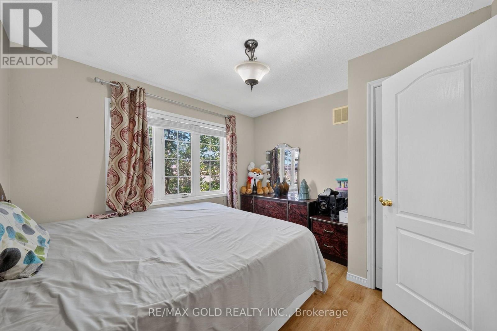 4 Sunnyview Road, Brampton, Ontario  L7A 3E3 - Photo 23 - W13638206