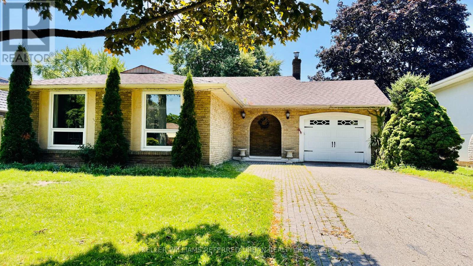 2255 URWIN CRESCENT, Oakville, Ontario