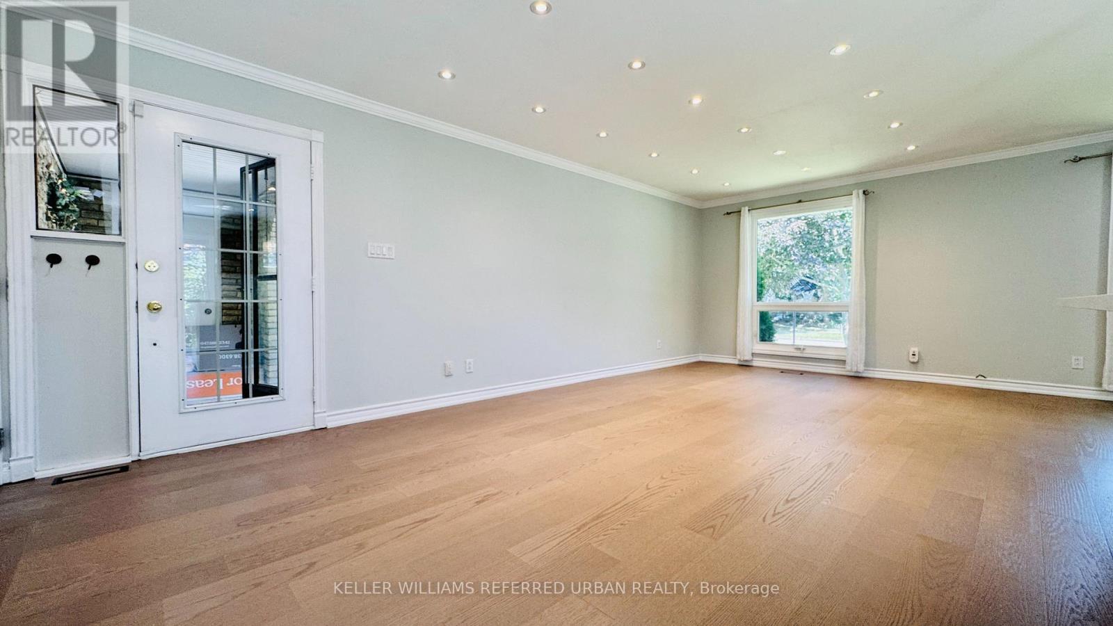 2255 Urwin Crescent, Oakville, Ontario  L6L 2T3 - Photo 3 - W13639310