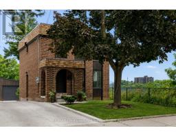 19 ARNOLD AVENUE, Toronto, Ontario