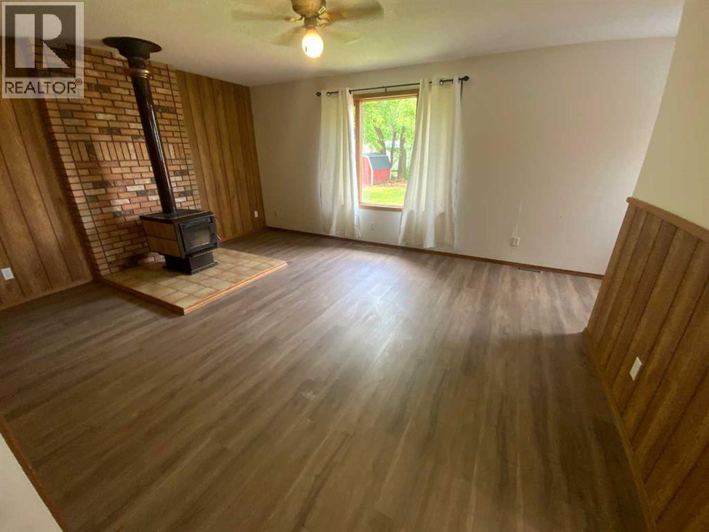 138 Trochu Avenue, Trochu, Alberta  T0M 2C0 - Photo 14 - A2320333