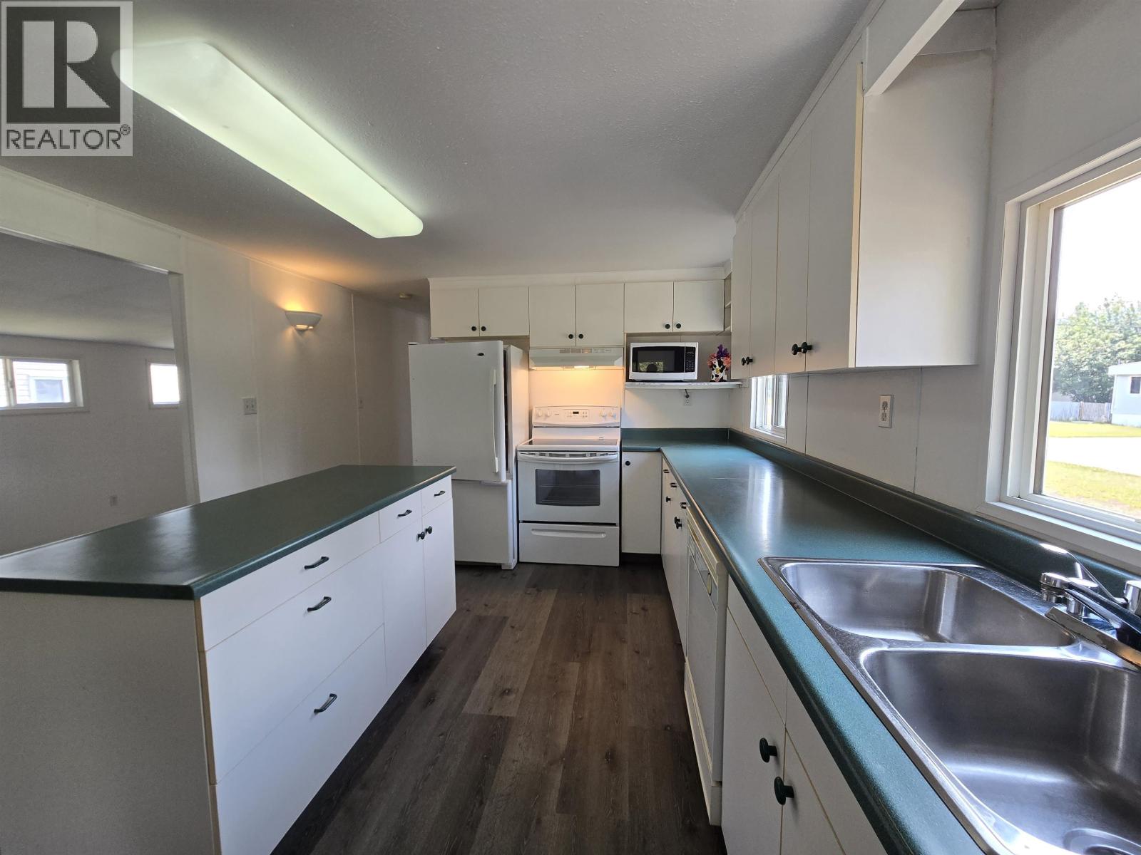 25 101 Elm Street, Valemount, British Columbia  V0E 2Z0 - Photo 10 - R3153046