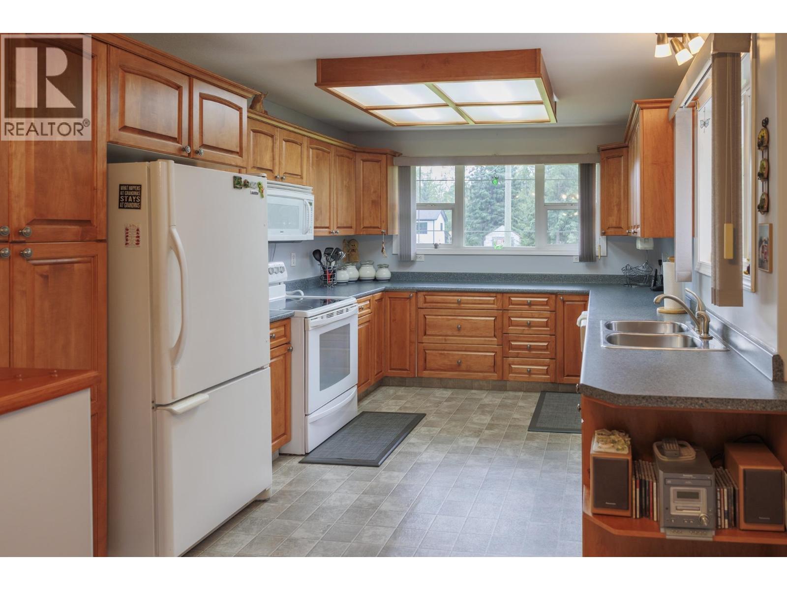 855 Bridge Road, Mcbride, British Columbia  V0J 2E0 - Photo 18 - R3152991