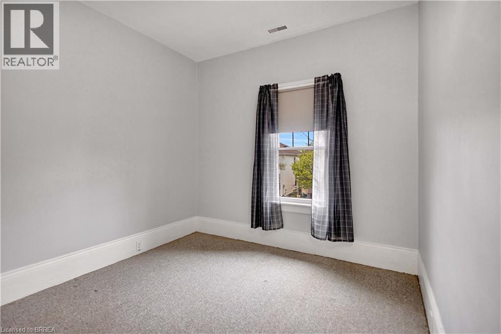 303 Dalhousie Street, Brantford, Ontario  N3S 3V6 - Photo 22 - 40826376