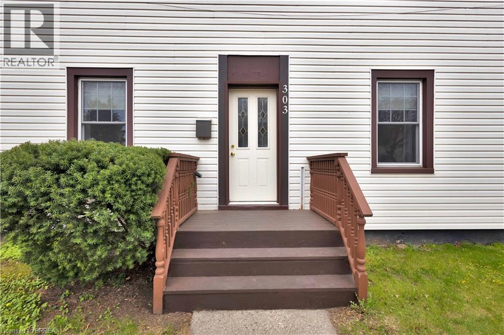 303 Dalhousie Street, Brantford, Ontario  N3S 3V6 - Photo 3 - 40826376