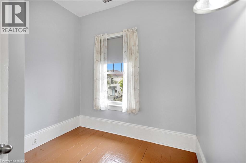 303 Dalhousie Street, Brantford, Ontario  N3S 3V6 - Photo 20 - 40826376