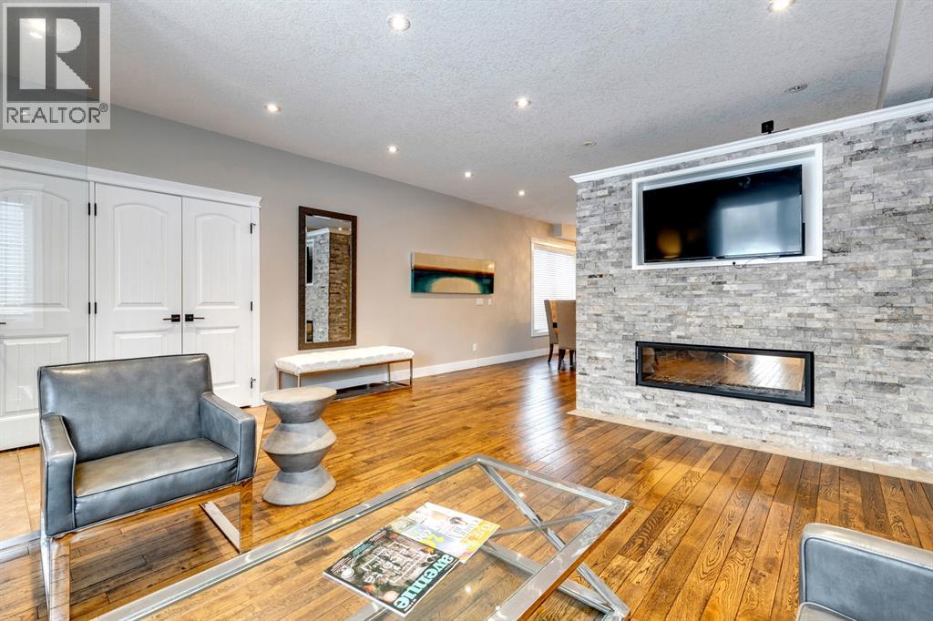337 3 Avenue NE, Calgary, Alberta  T2E 0H5 - Photo 3 - A2335010