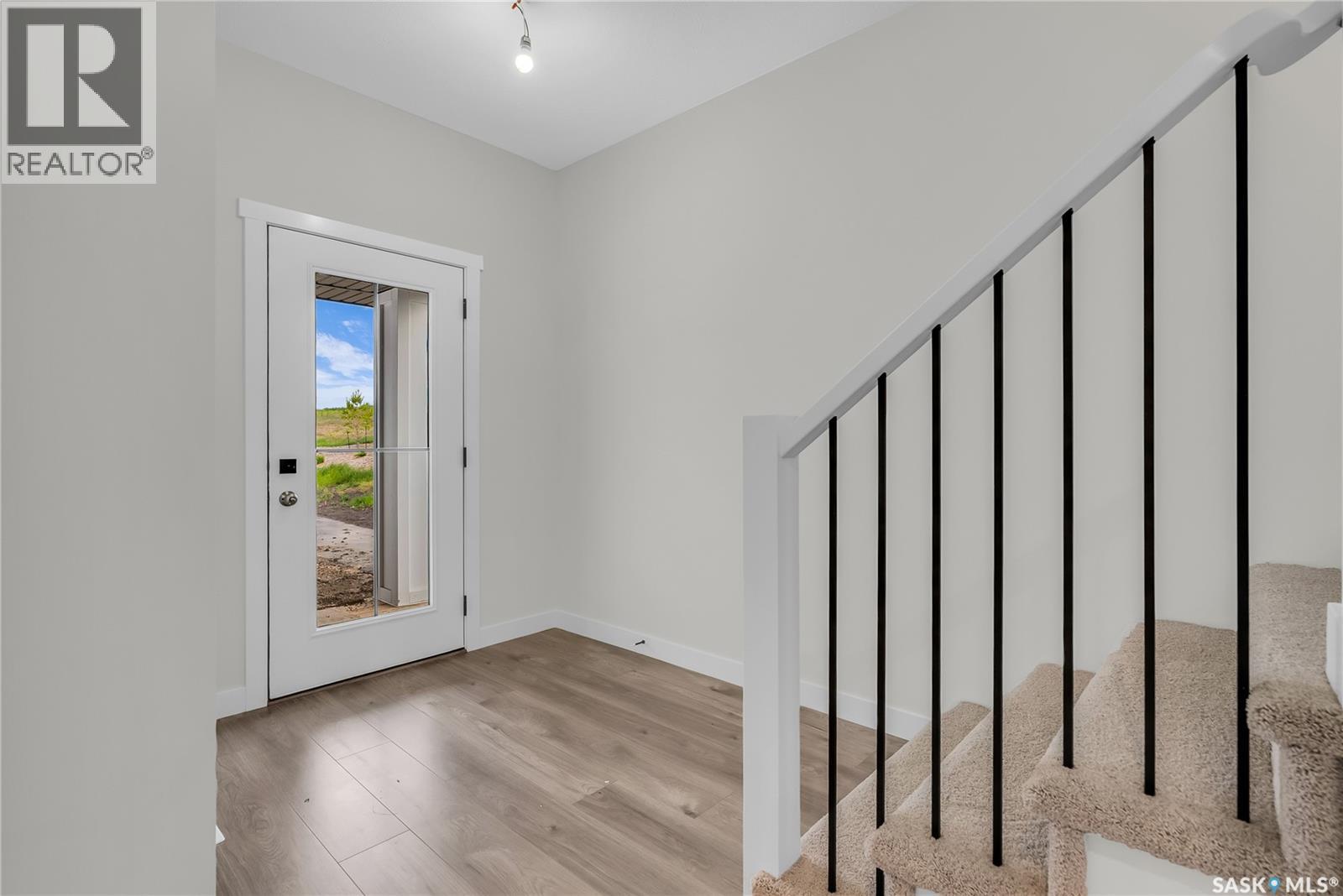 207 Amisk Way, Saskatoon, Saskatchewan  S7V 1W5 - Photo 3 - SK044651